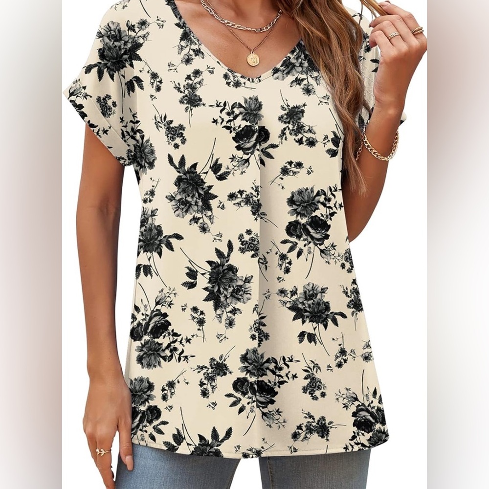 Women’s summer blouse NWOT